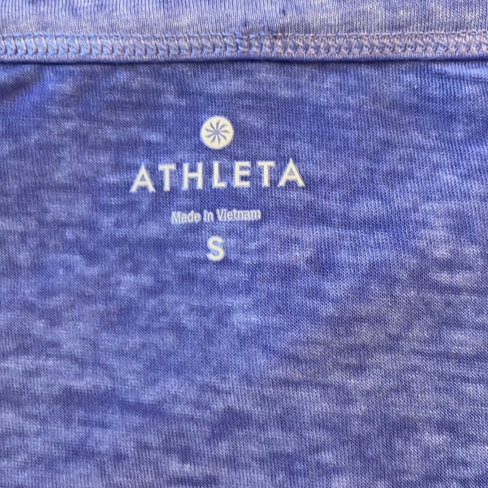NWT Athleta Easy V Sugar Wash Tee - Picture 5 of 6
